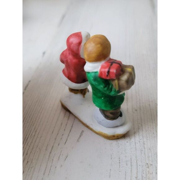 Mini youth kid gift giving village accessory xmas decor - Picture 4 of 5